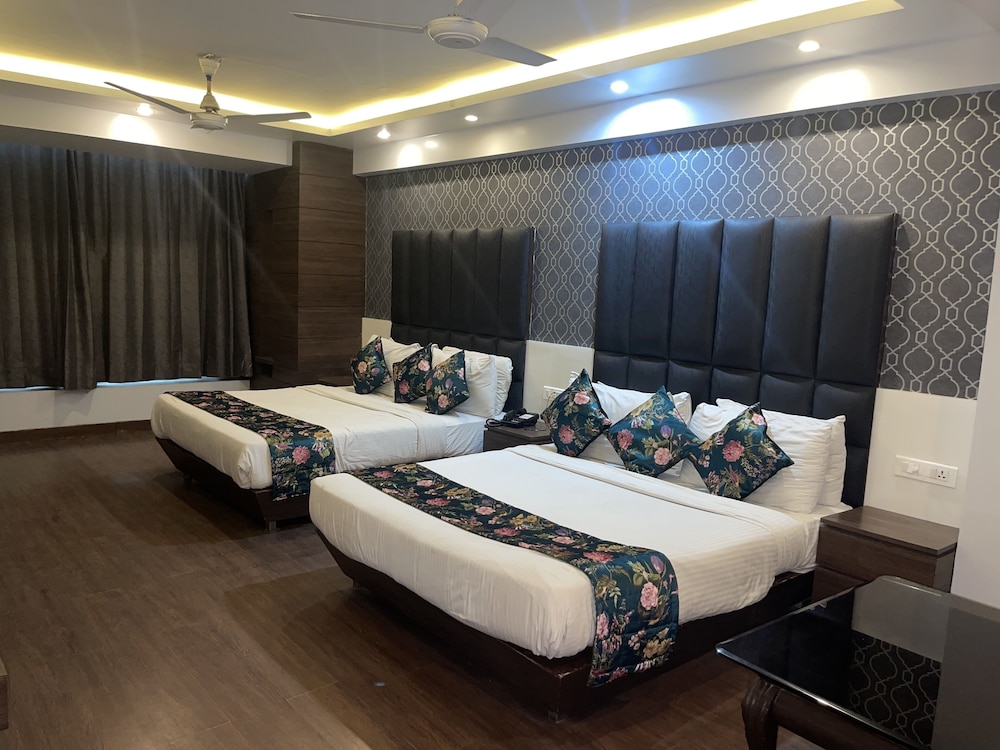 Hotel Narula S Aurrum 20/32