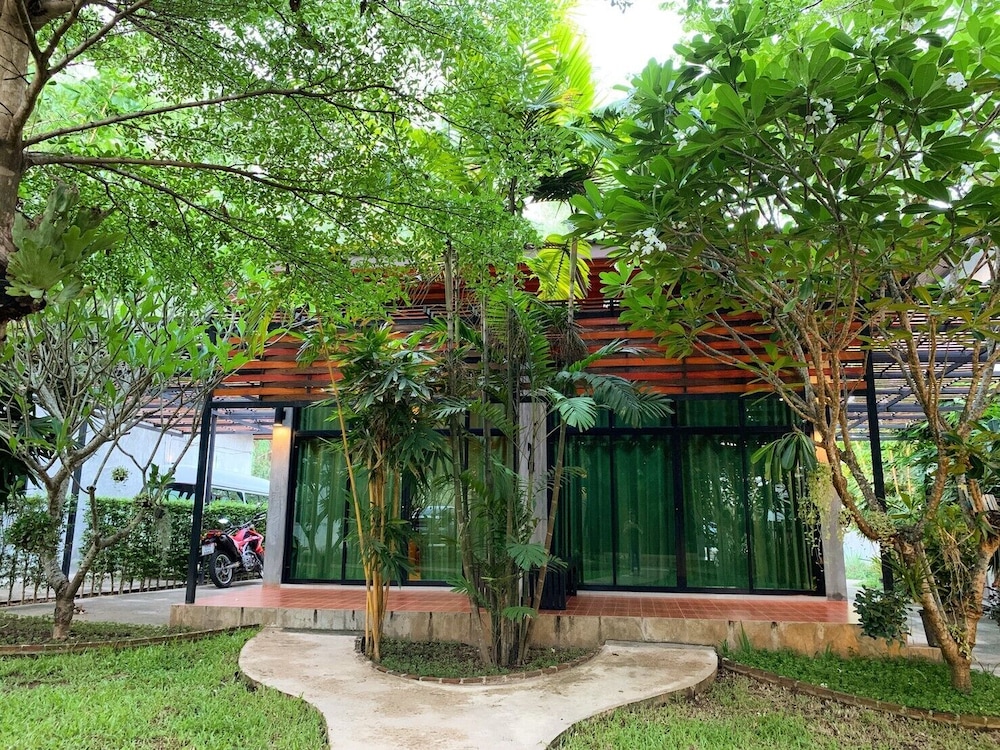 Baansuan Leelawadee Resort Nan 64/70