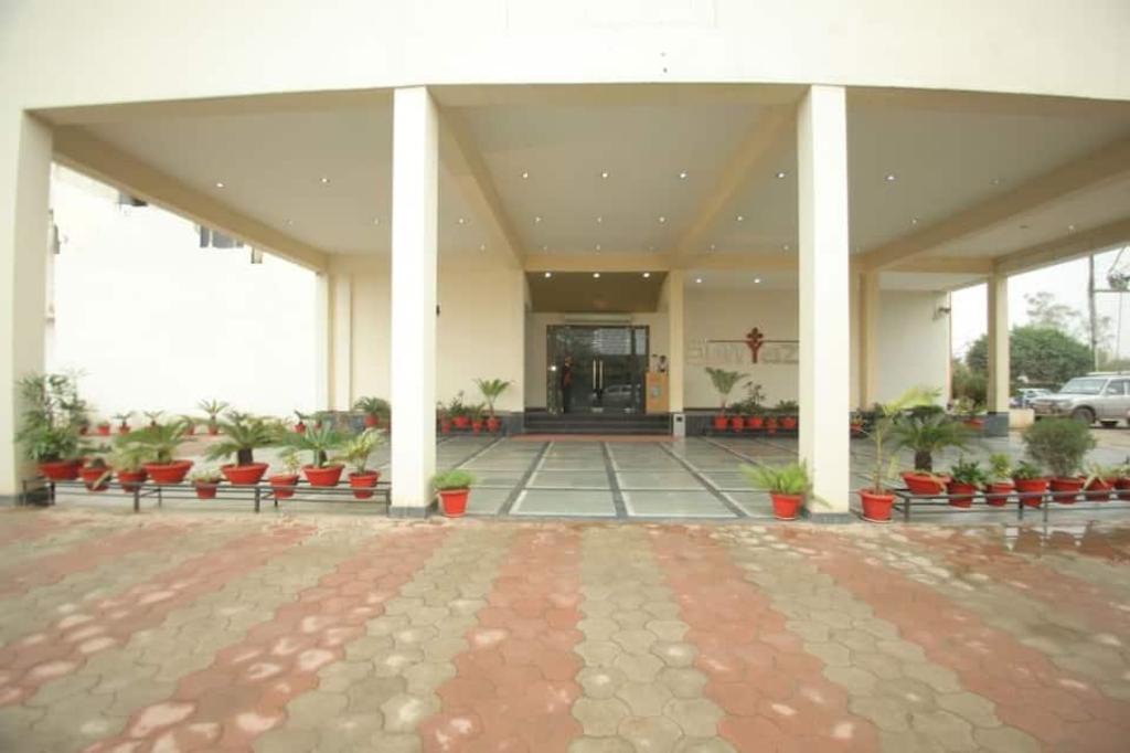 HOTEL ADITYAZ 29/41