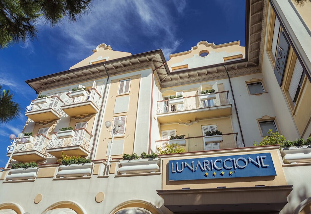 Hotel Lunariccione 1/36