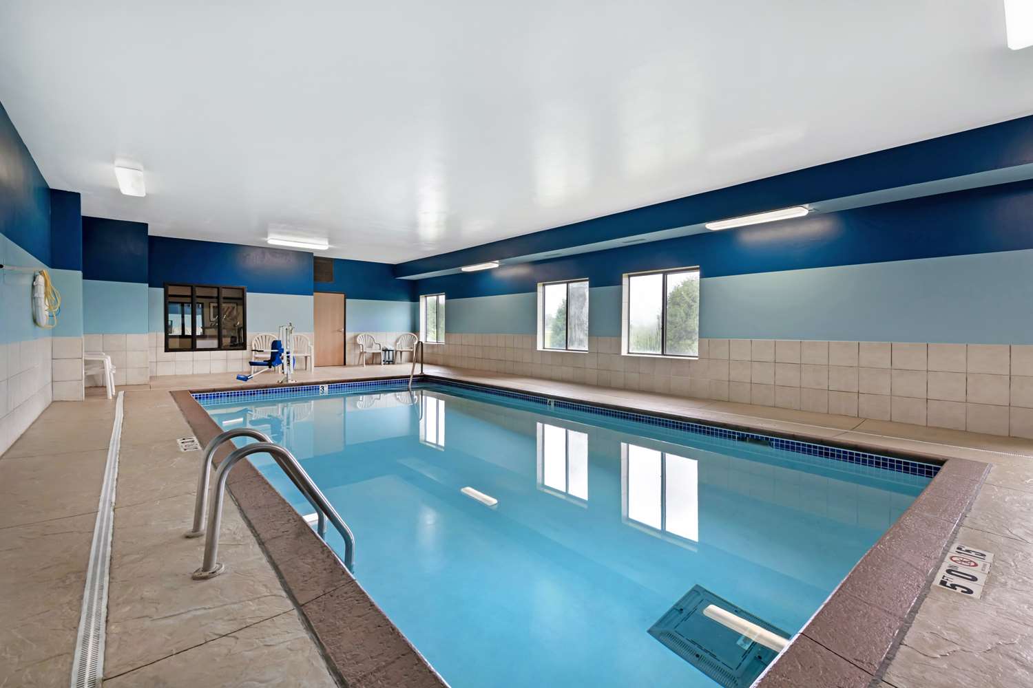 swimming pool spa