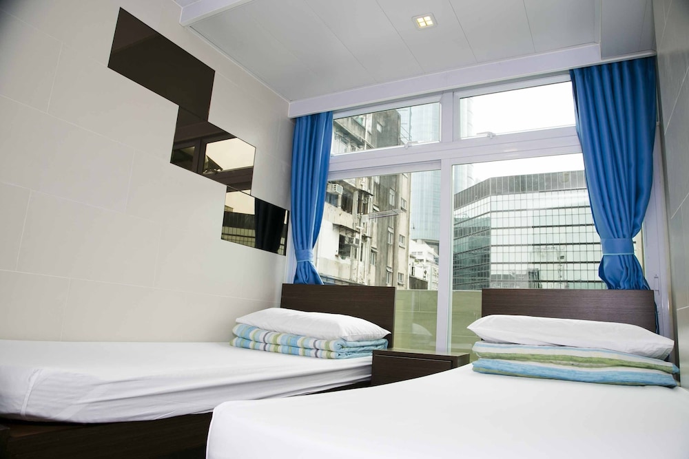 ROOM, TWIN BEDS, PRIVATE BATHROOM