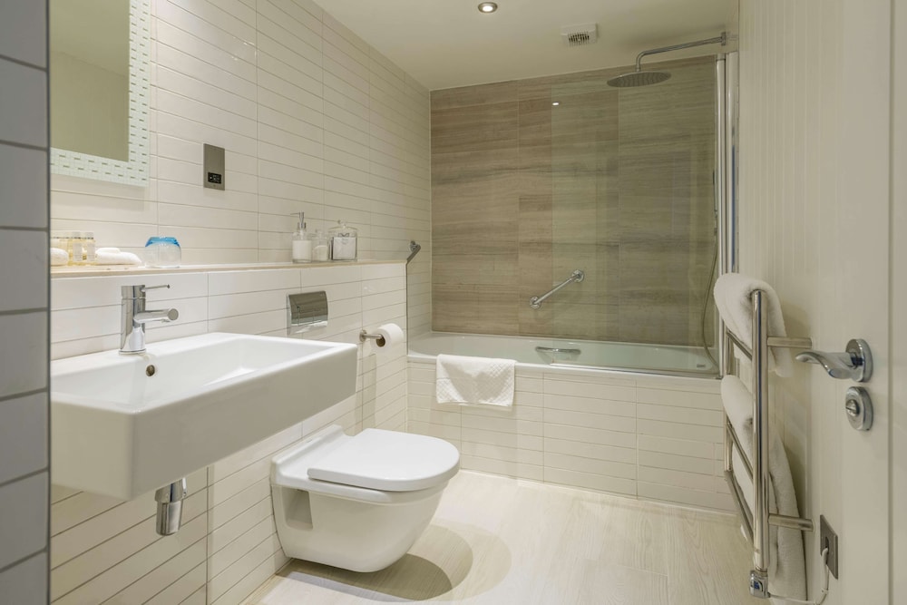 Sidmouth Harbour Hotel 62/64