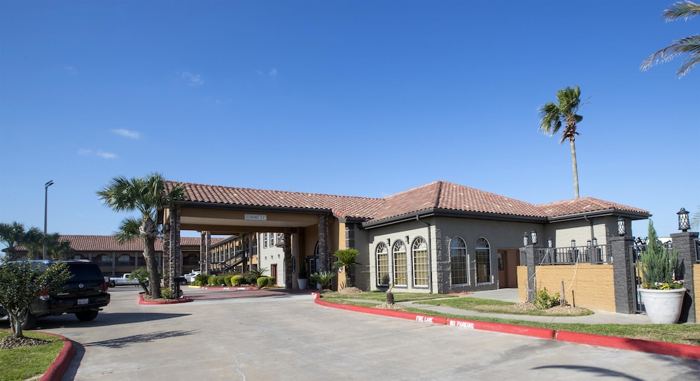 Best Western Executive Inn El Campo 6/32
