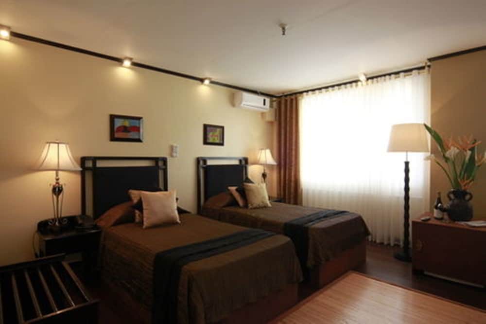 Manila Manor Hotel 27/35