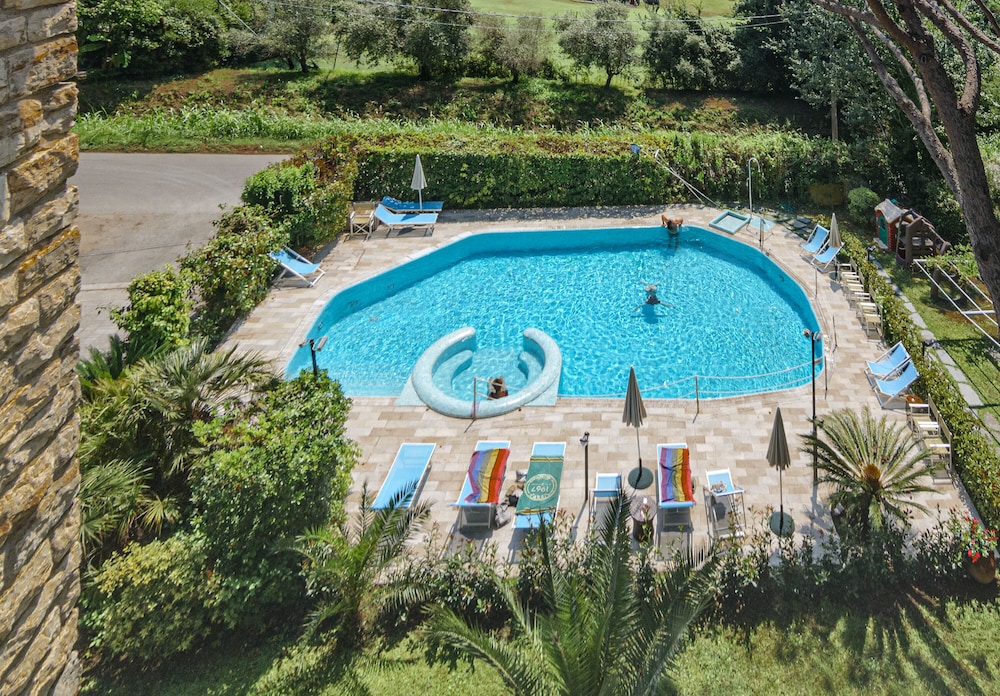 Hotel Nedy 36/47