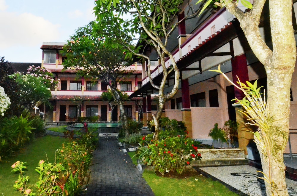 Pesona Beach Inn 3/45