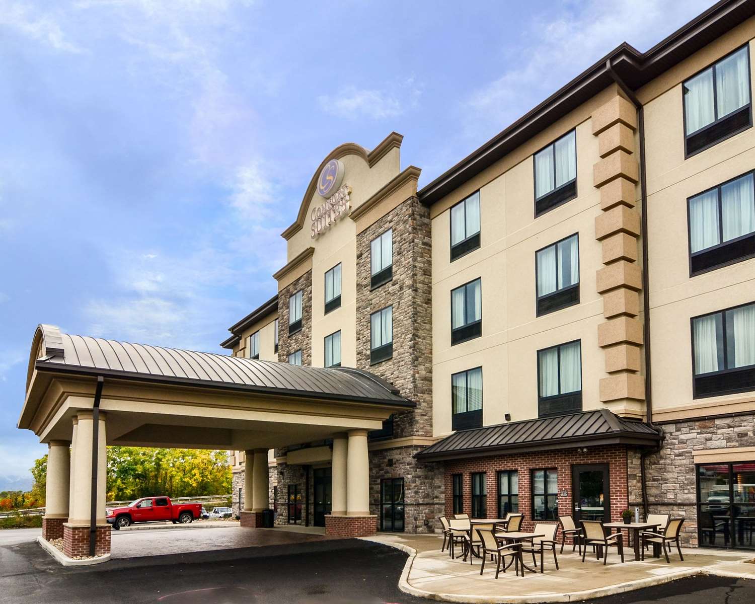 Comfort Suites Uniontown, PA 4/44