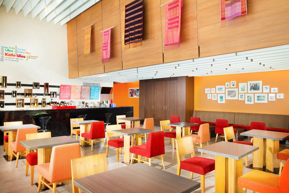 Hotel Santika Premiere Dyandra Medan 27/31