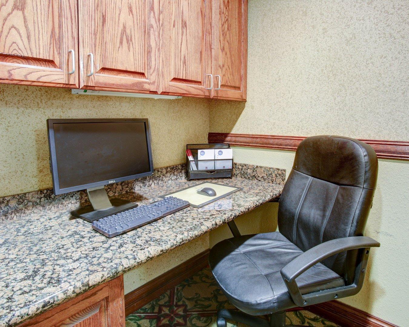 Comfort Suites University Drive, College Station, TX 33/41