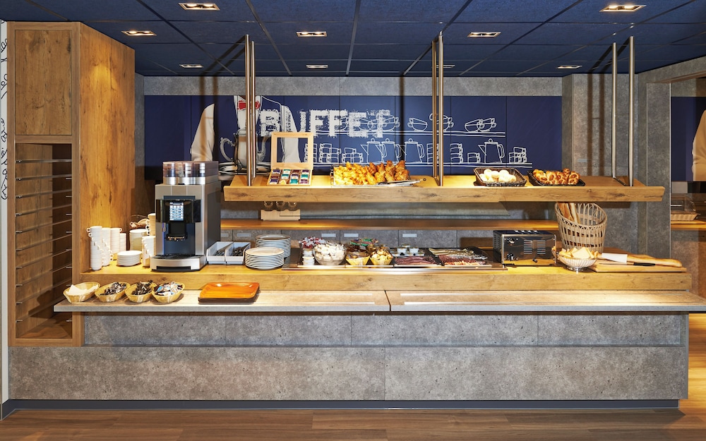 Ibis Budget Basel City 11/68