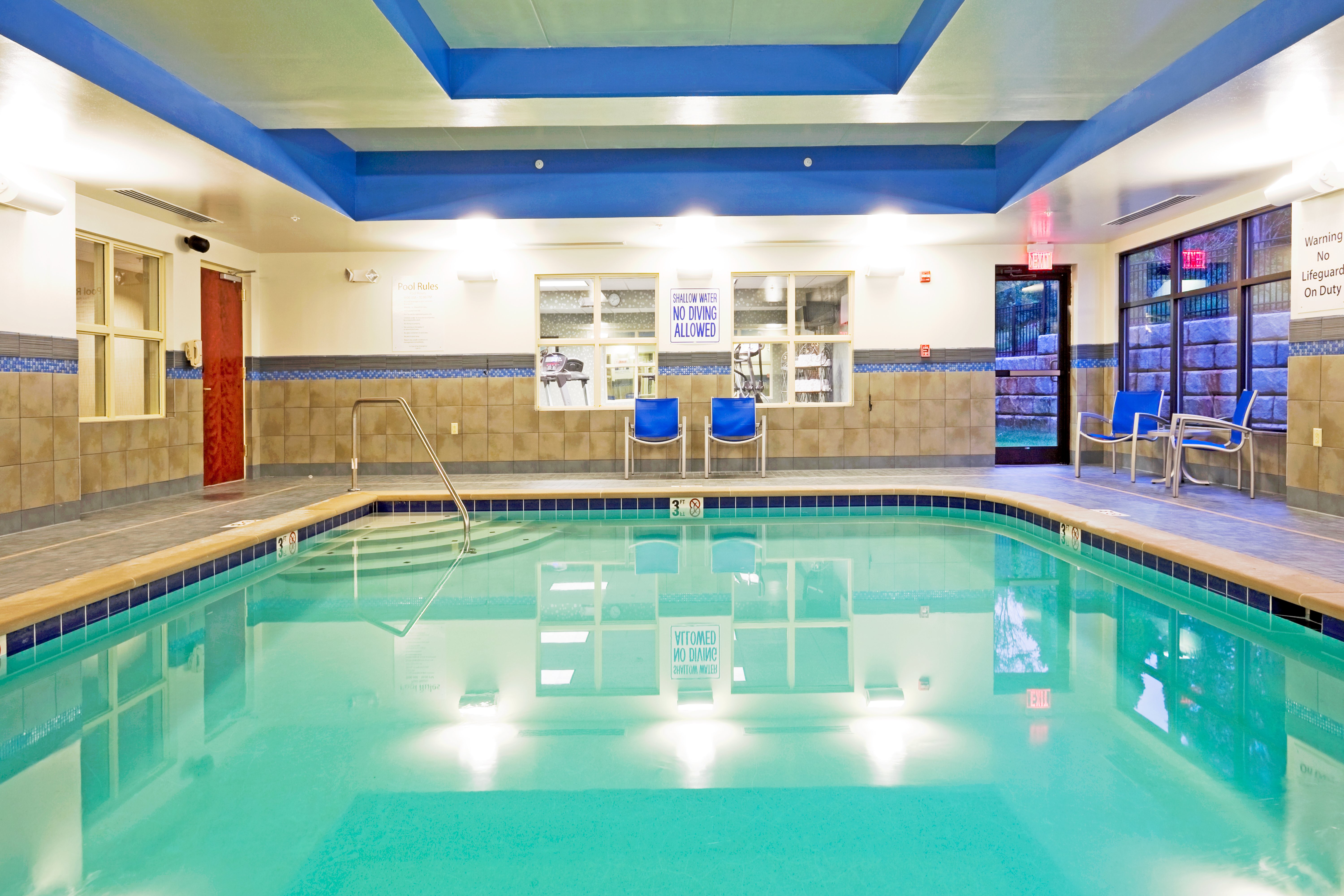 Holiday Inn Express Hoteland Suites Knoxville Farragut 34/63