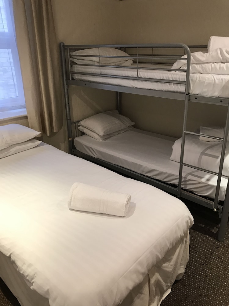 Queens Plaza Hotel 33/72