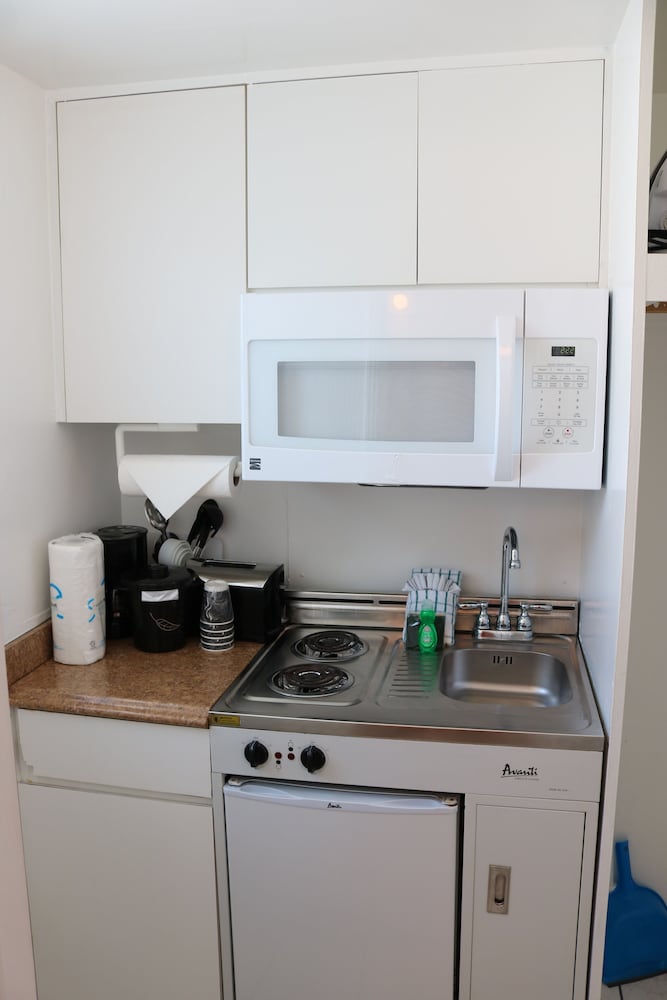 Miramar Resort 32/50