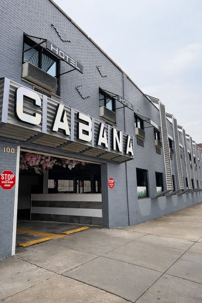 Cabana Hotel Yankee Stadium 54/61
