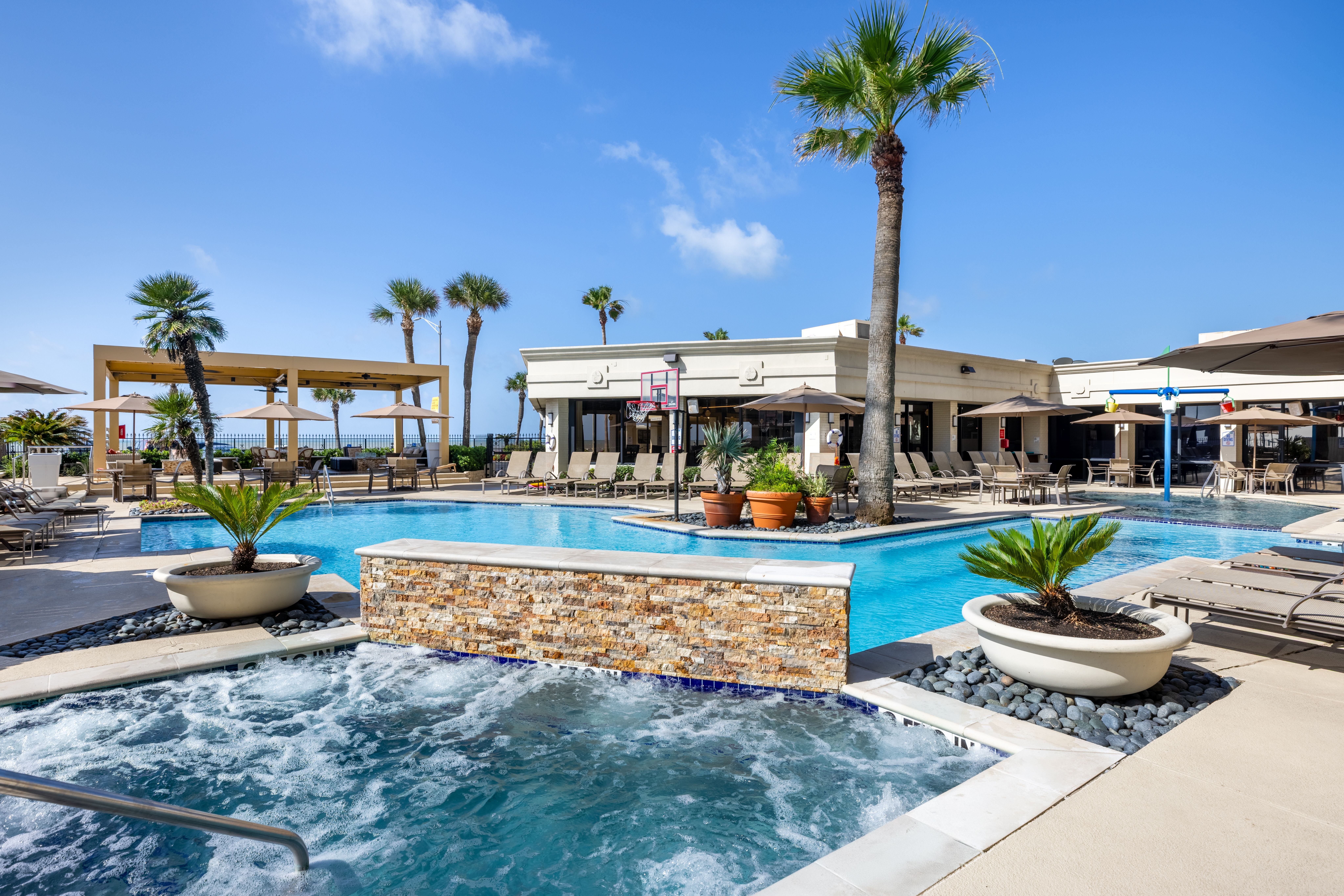 Holiday Inn Resort Galveston-On The Beach 53/55
