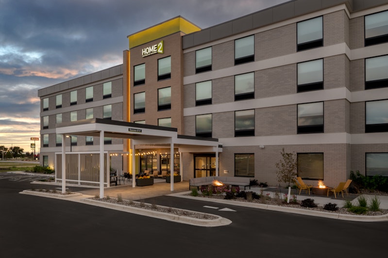 Home2 Suites by Hilton Sheboygan 1/29