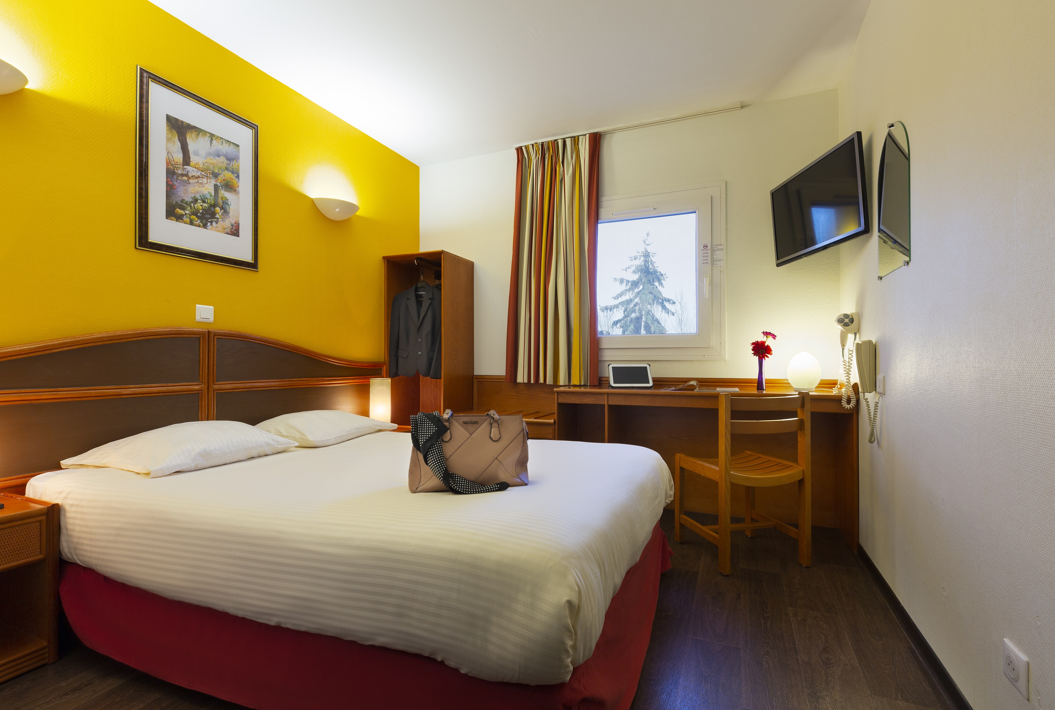 ROOM, DOUBLE BED, ACCESSIBLE