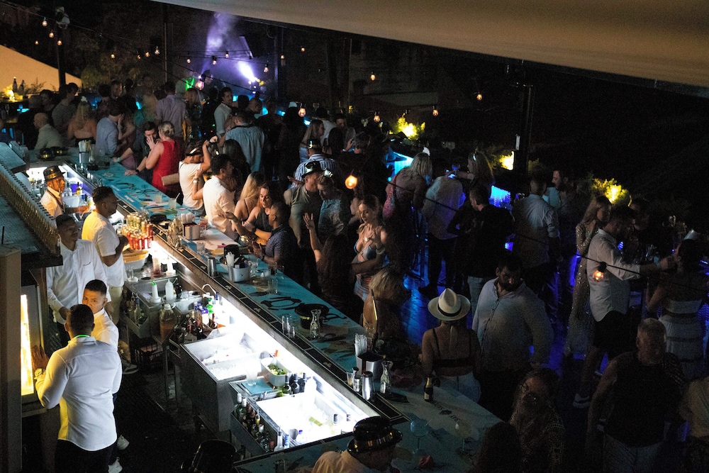 Tantalo Hotel / Kitchen / Roofbar 43/50