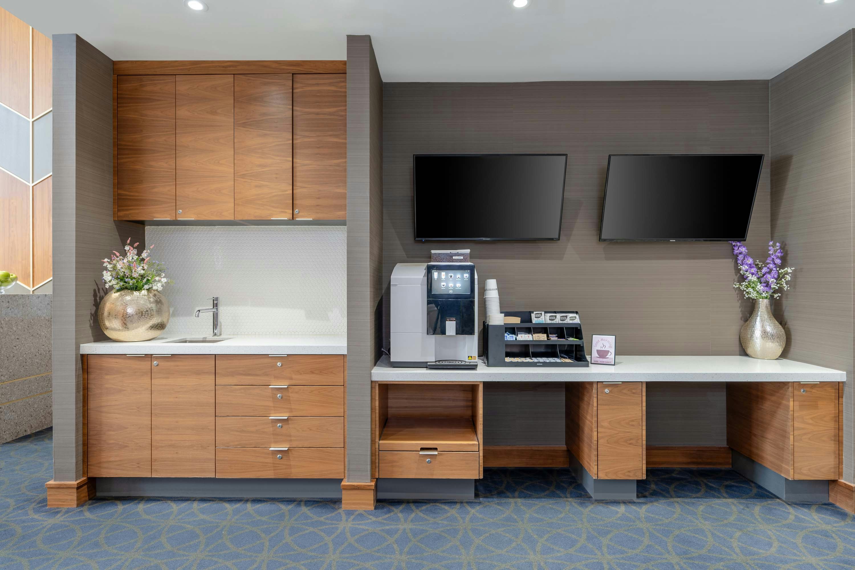 Sandman Signature Mississauga Hotel 30/31