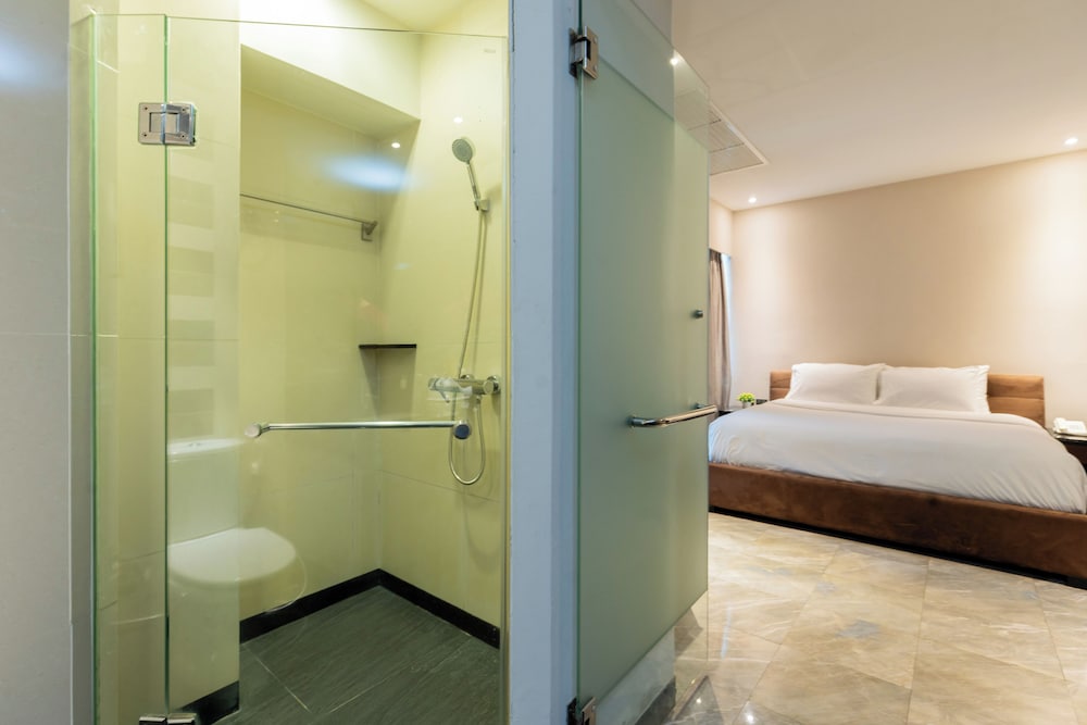 Sukhothai Hotel and Residence Ratchada 61/61