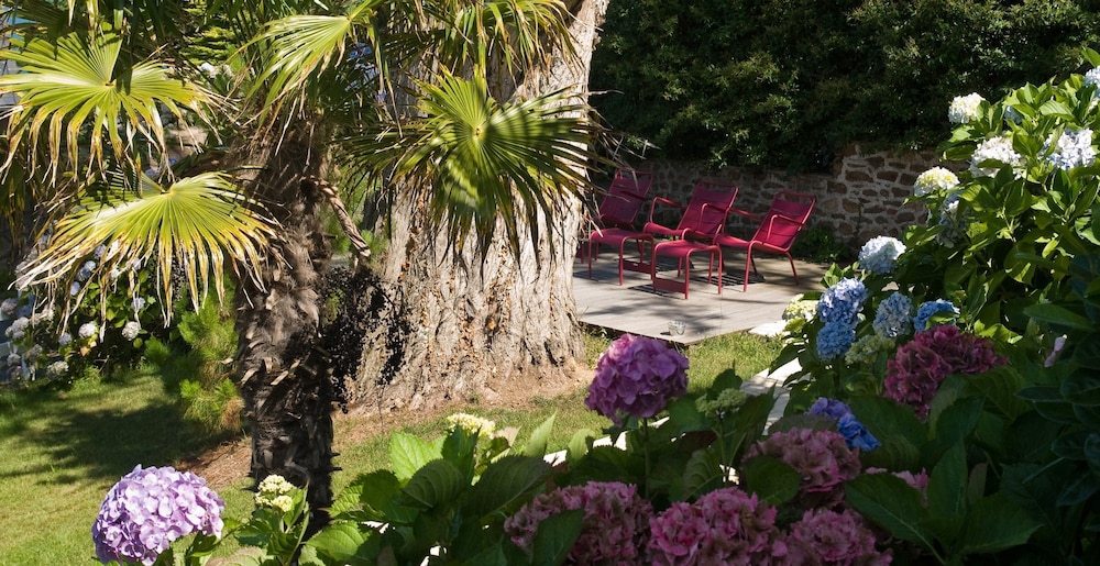 Hotel Les Costans the Originals Relais 35/50