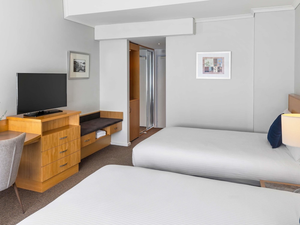 Classic, 2 Double Beds, Novotel Perth Langley 6/10