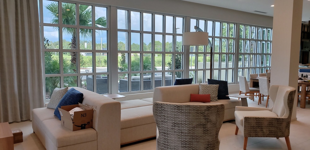 Hilton Garden Inn Tampa-Wesley Chapel 43/59