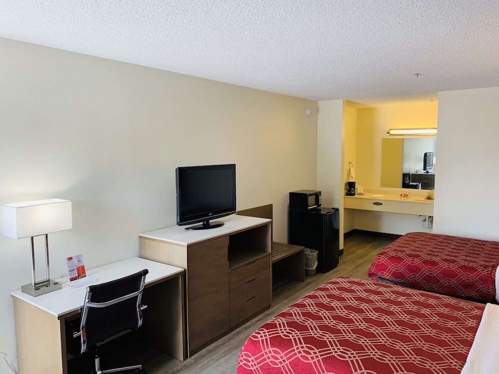 Econo Lodge Crystal Coast 15/32