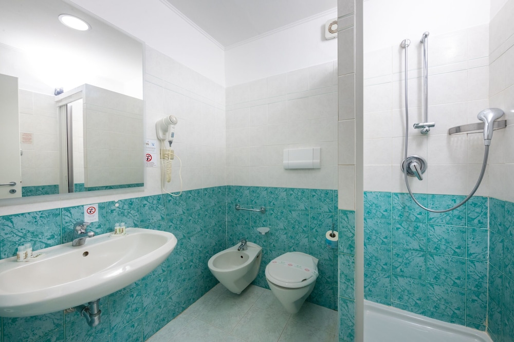Hotel Club Eloro 48/50