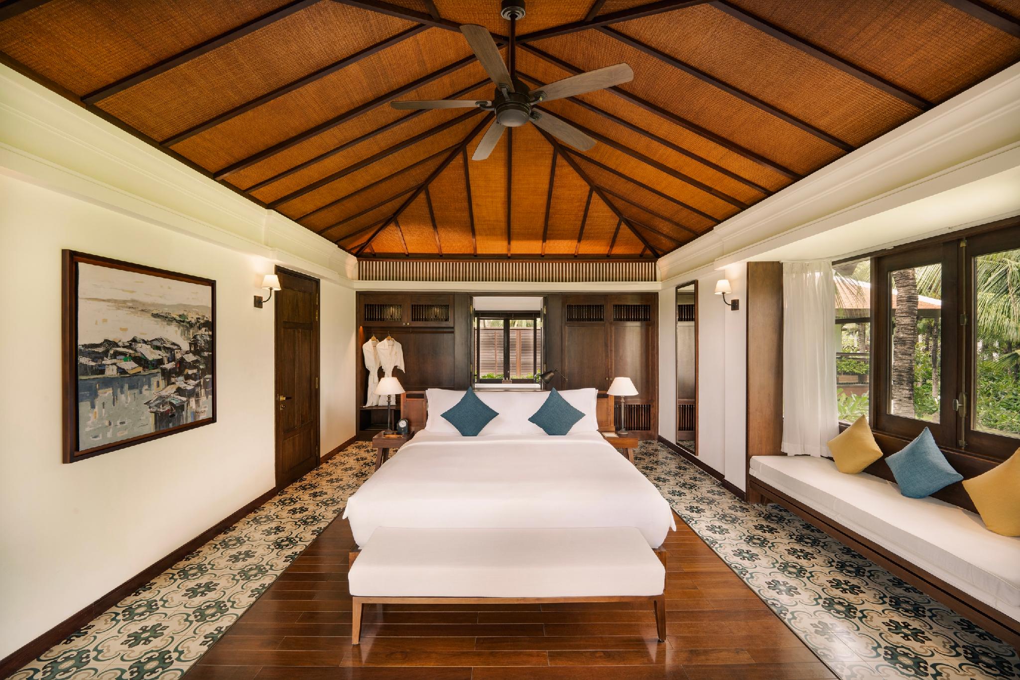 2 Bedrooms, Hilltop, Pool, Villa, Double and Twin Beds