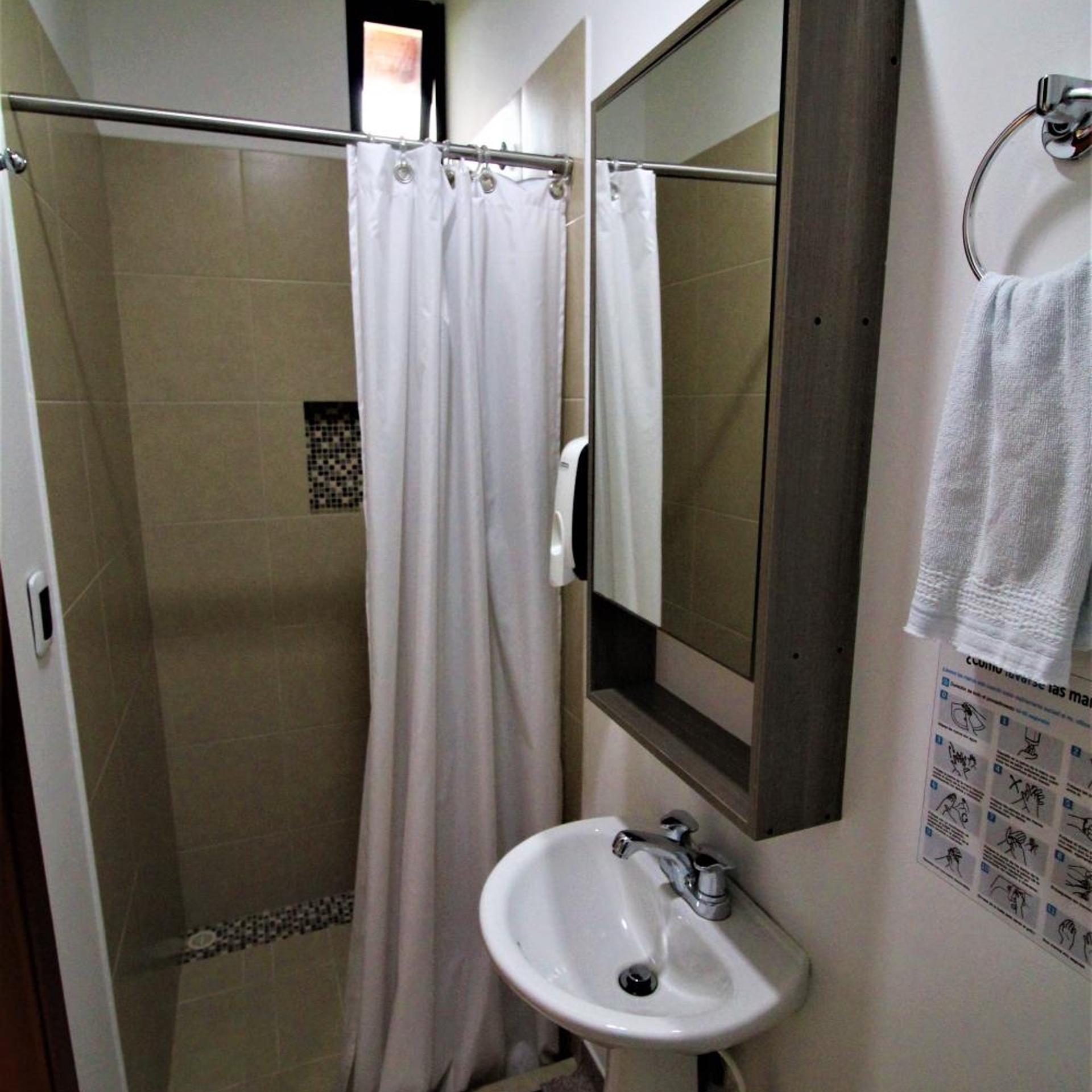 Amazilia Hotel 51/54