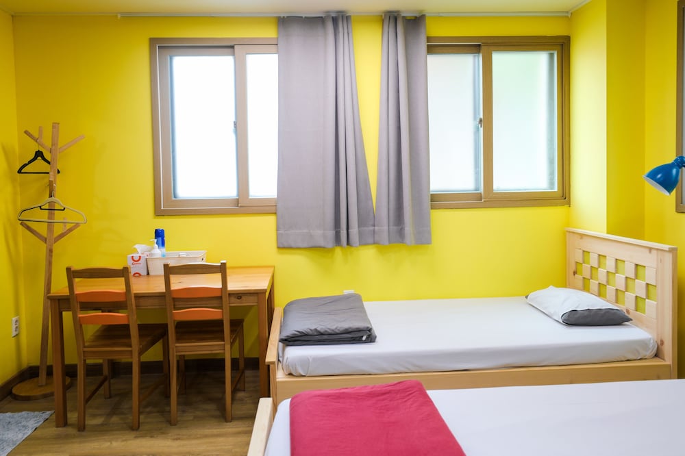 Midtown Hostel 10/50