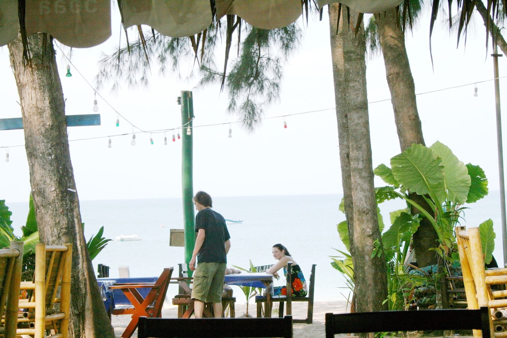 Lanta Palm Beach Resort 41/60