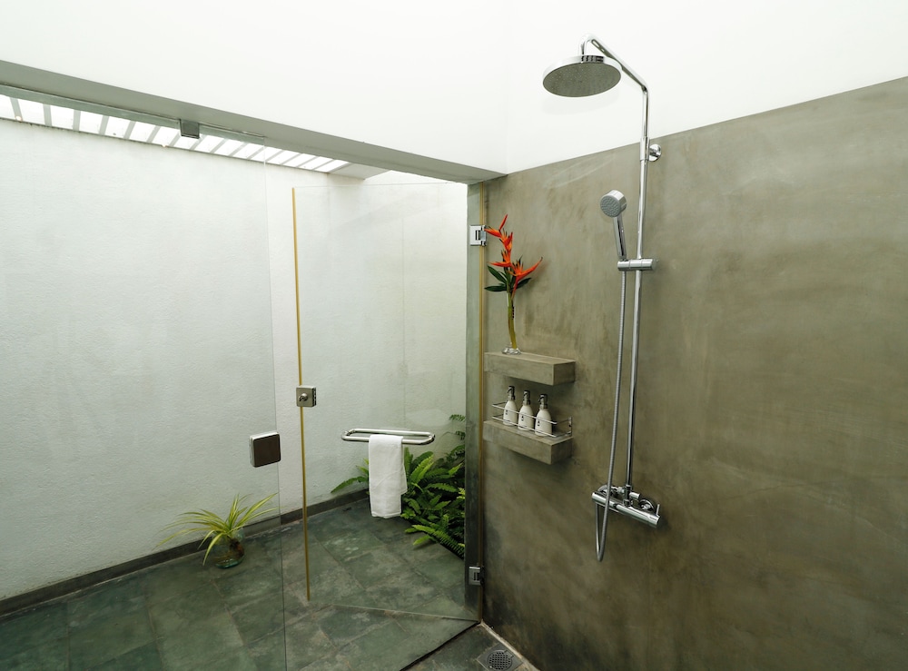 Ubuntu Beach Villas by Reveal 50/50