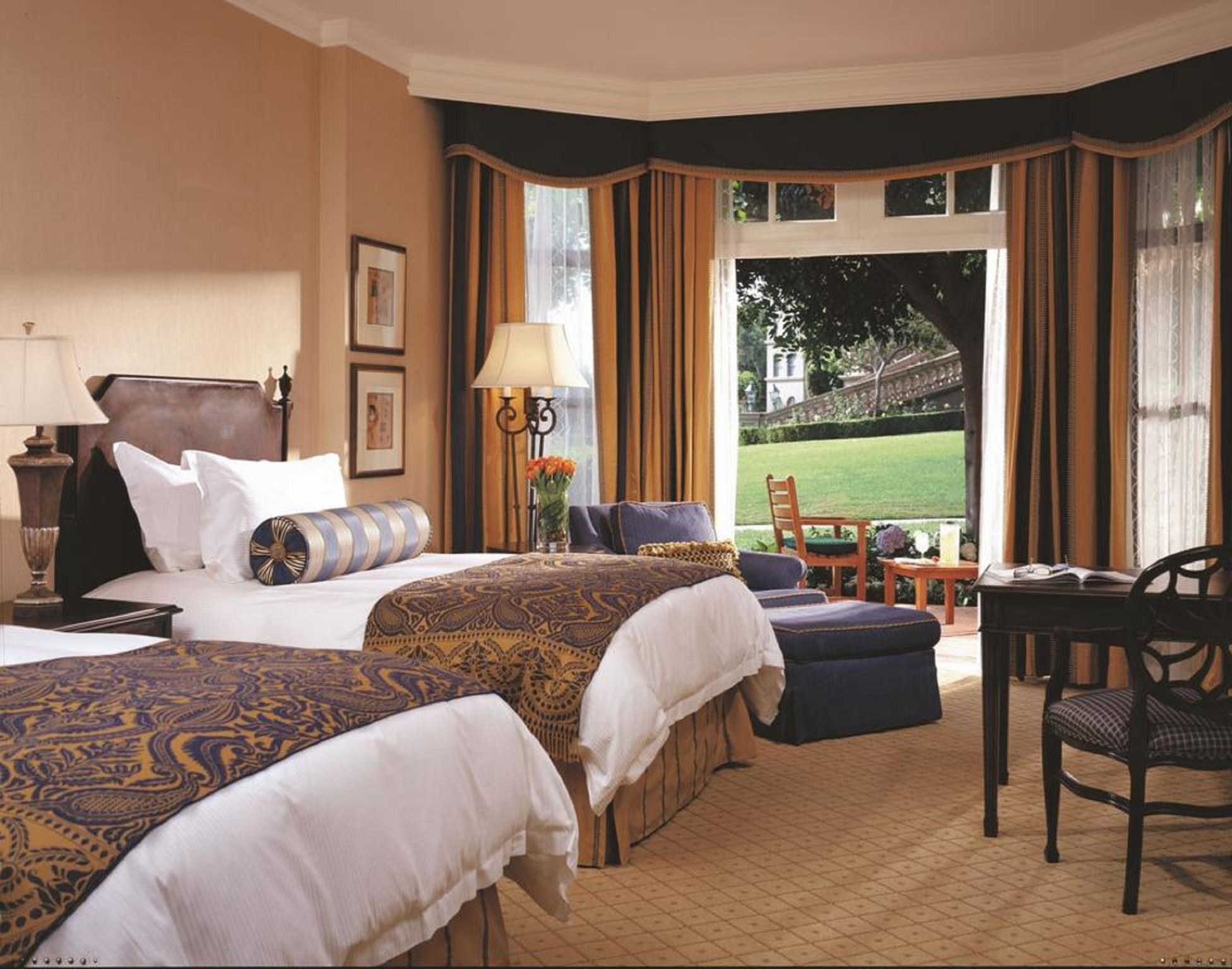 Lanai, Double Bed