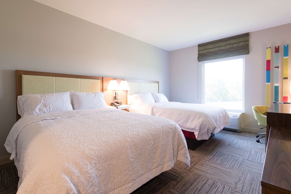 Hampton Inn & Suites Fayetteville 14/46