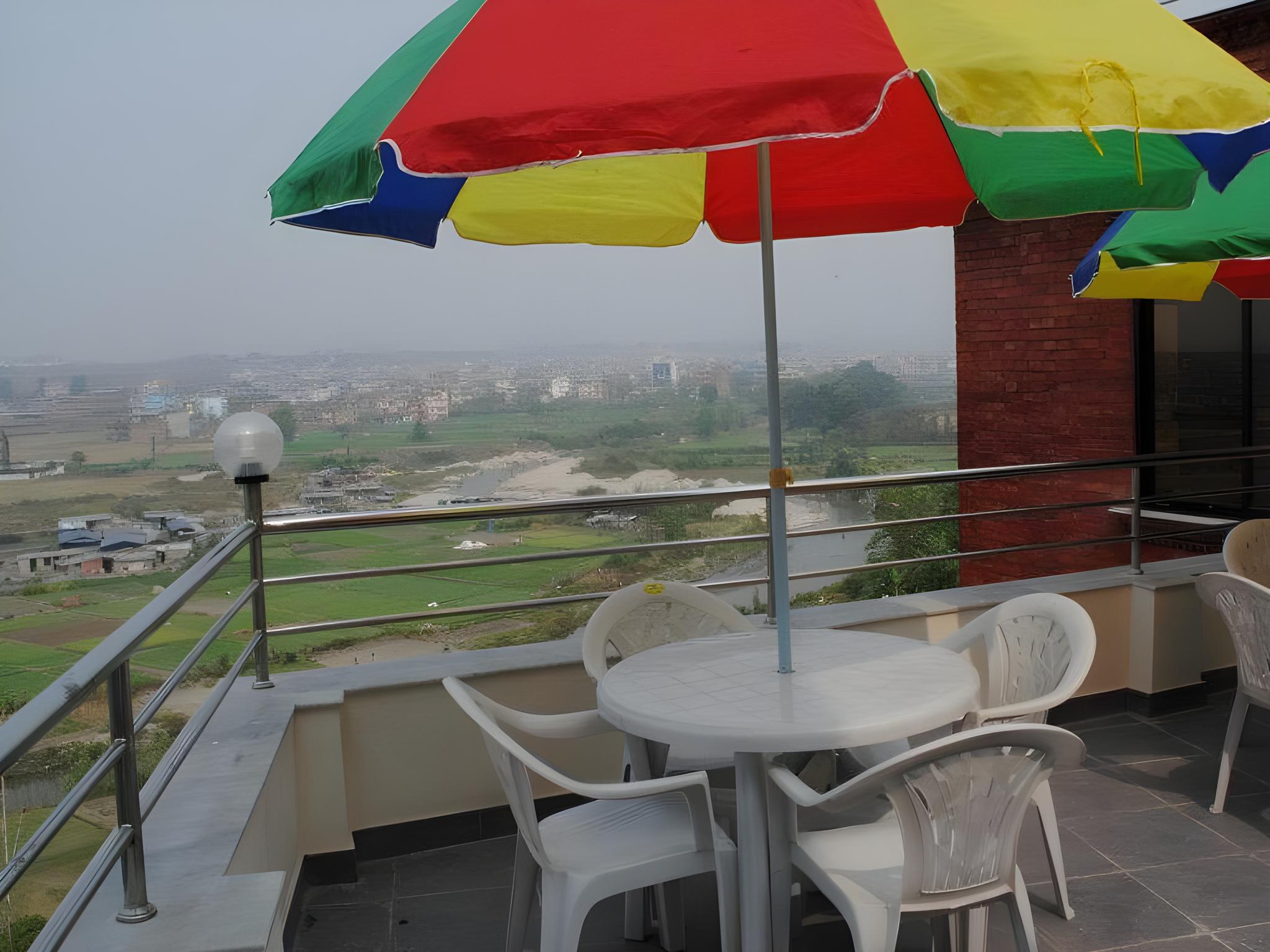 Hotel Manohara 16/21
