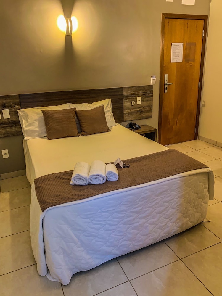 شقة بسرير مزدوج