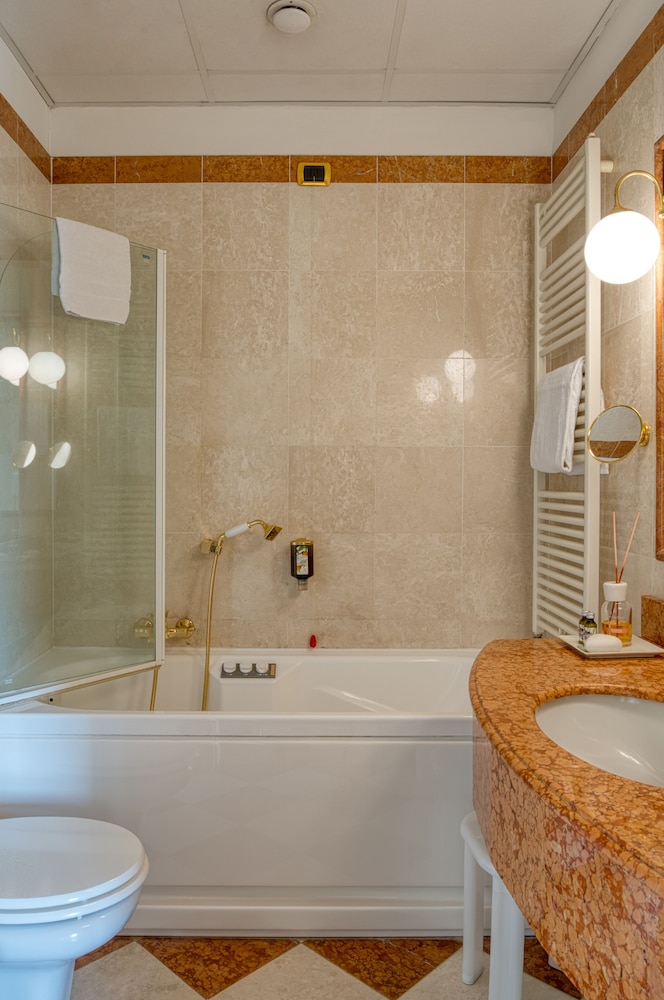 Hotel Villa Galeazzi 72/75