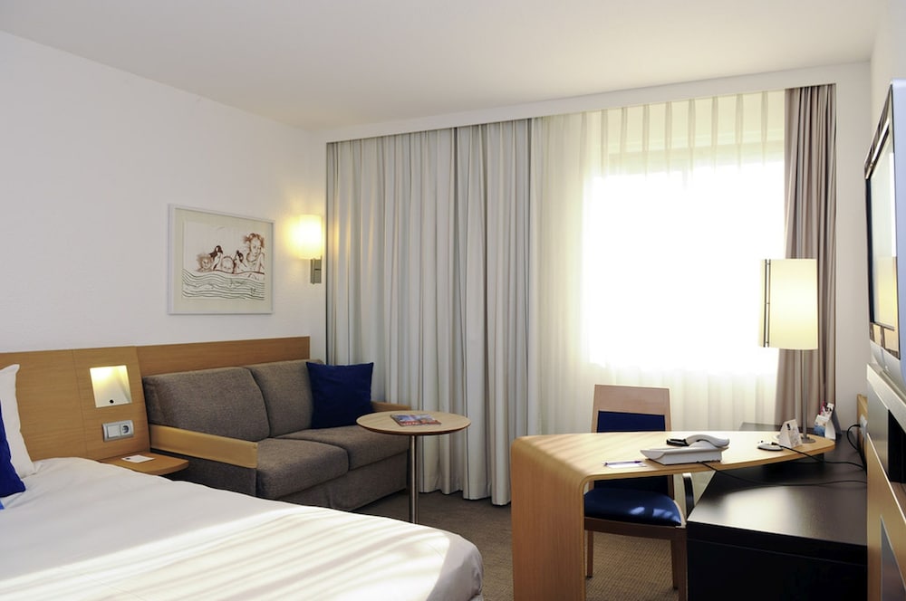 NOVOTEL BREDA 30/73