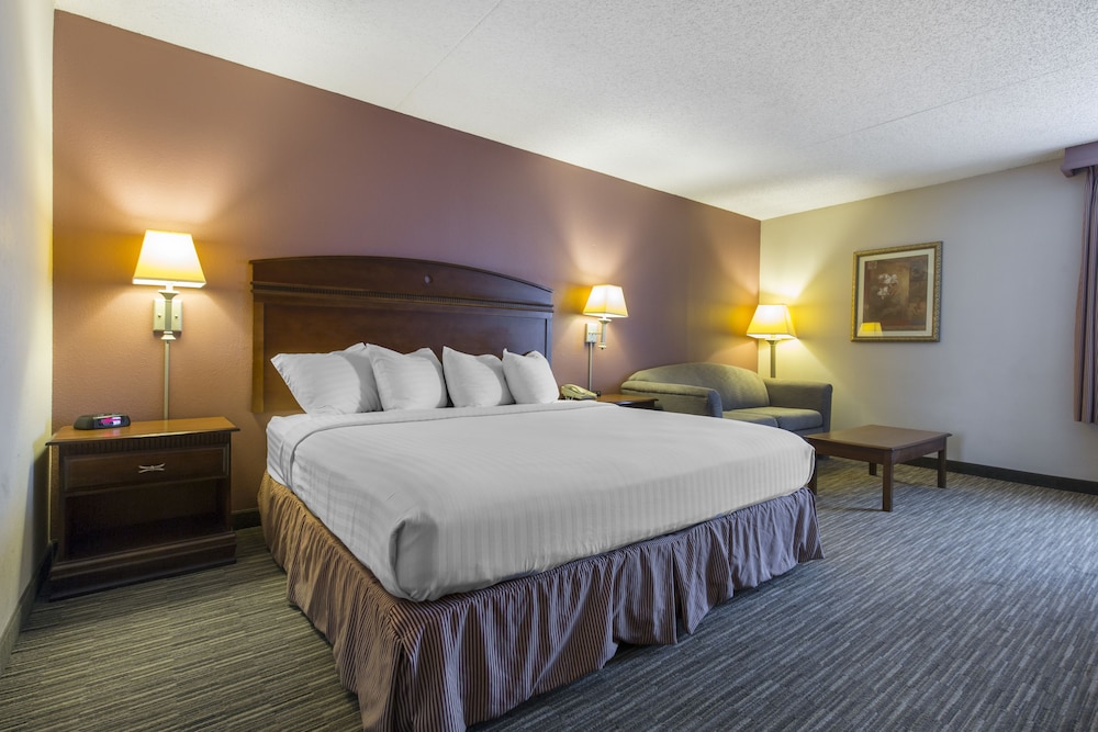 1 BEDROOM, FAMILY, STUDIO, SUITE