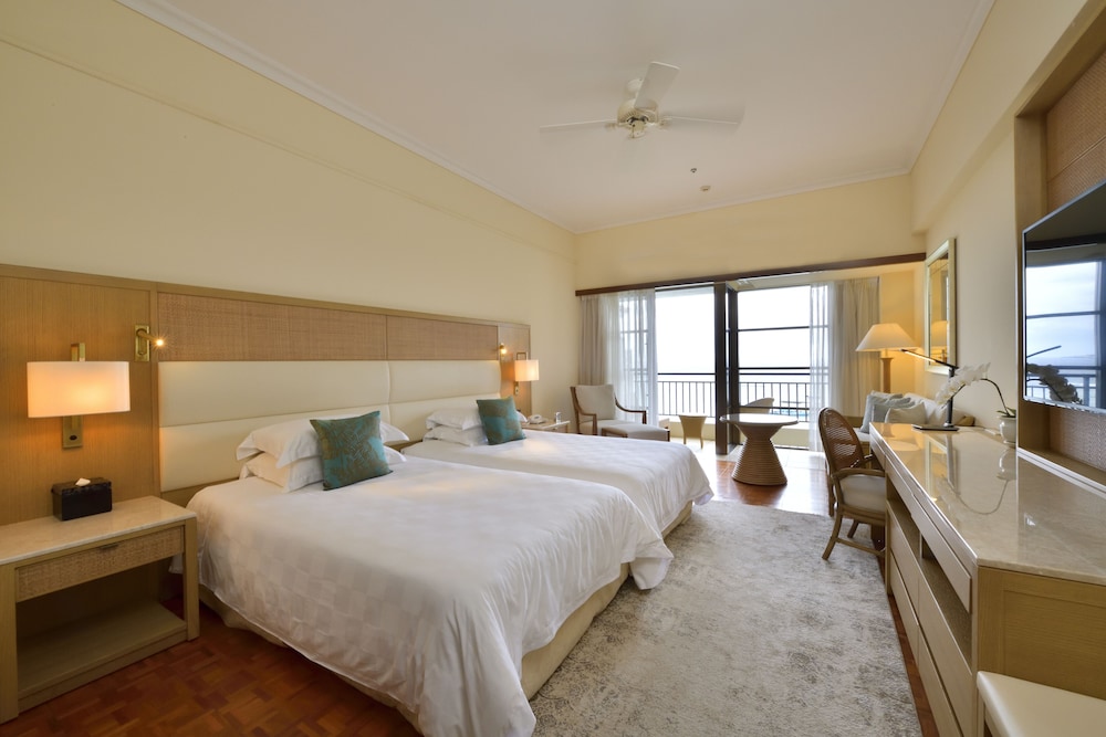 Deluxe, Twin Beds, Ocean Front