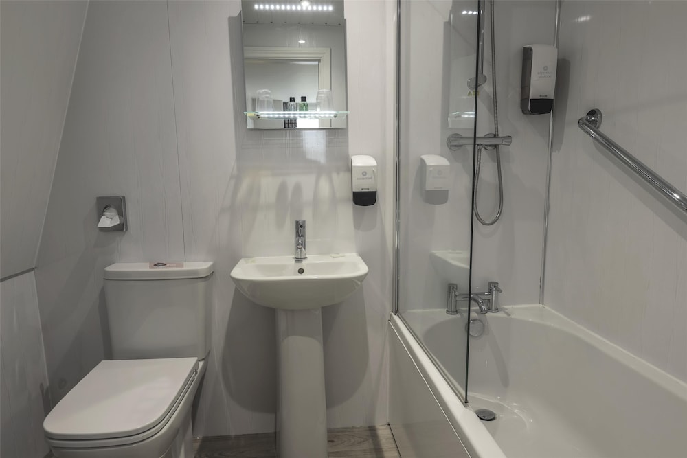 The Lakeland Kendal Hotel, Sure Hotel Collection by Best Western 82/85
