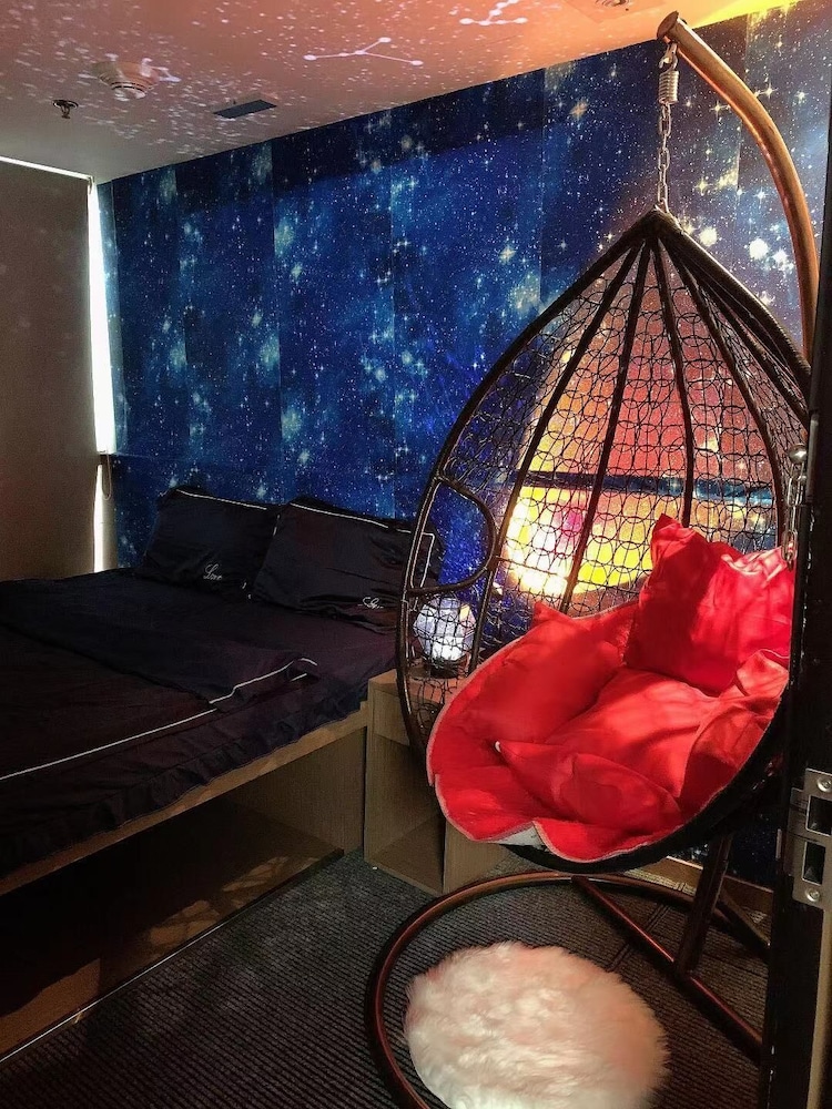 O Hotel 19/22