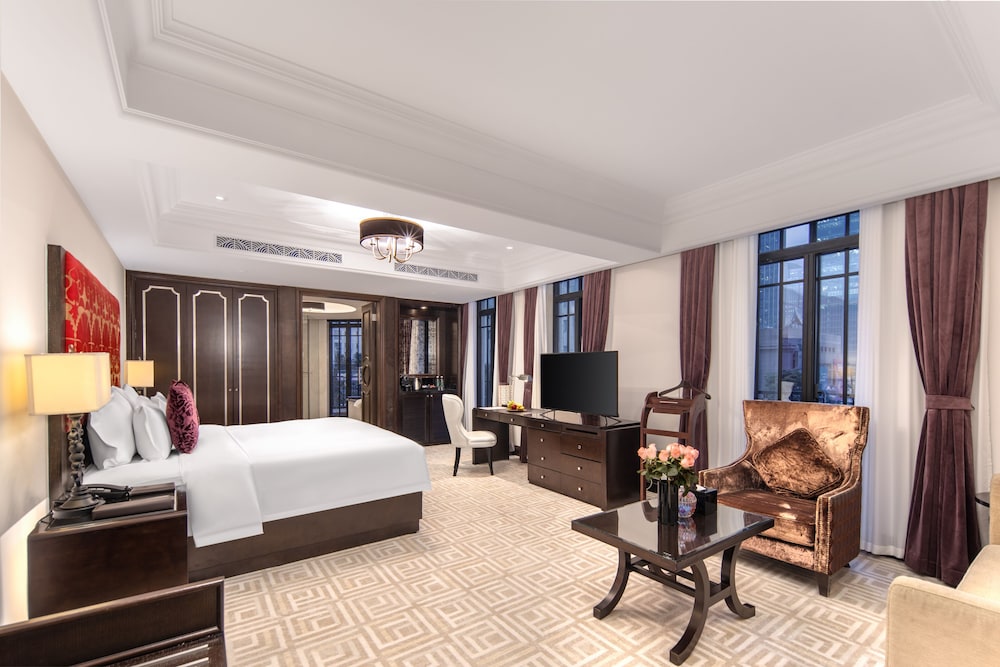 Art Deco, Executive, King Bed