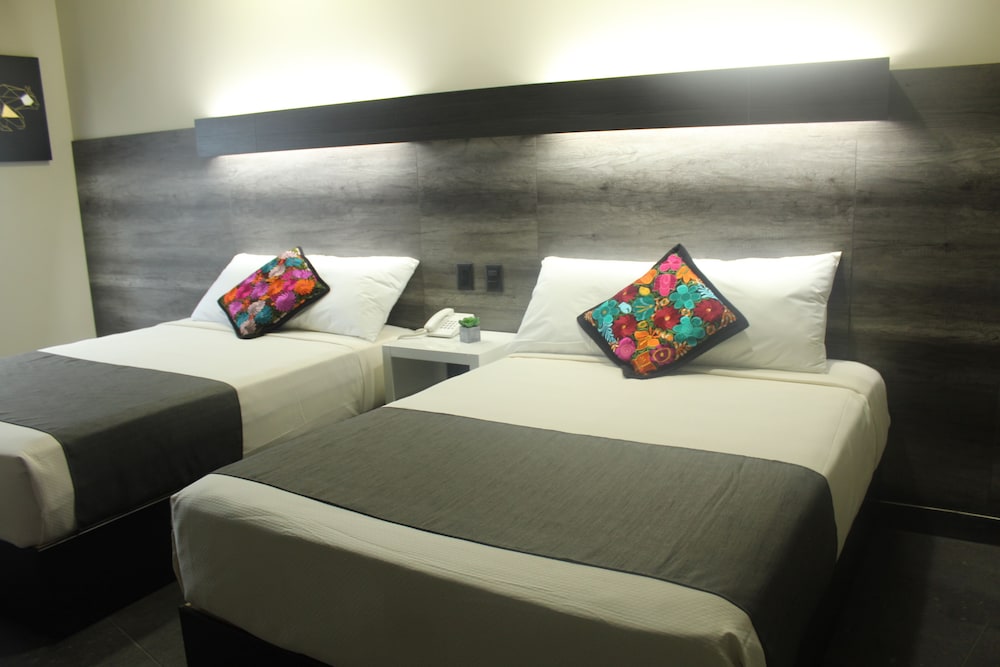 Homesuites Malecon 12/56