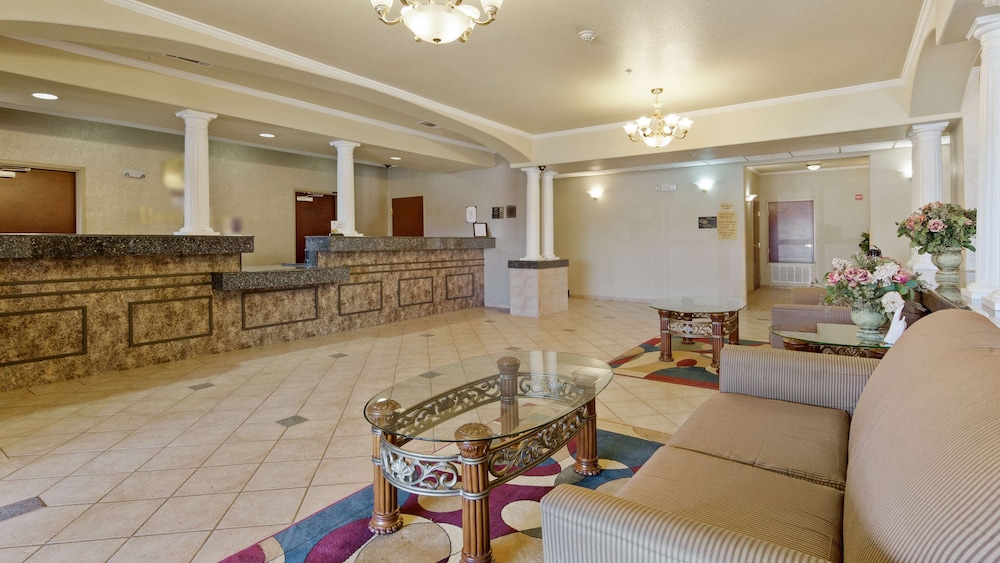 SURESTAY PLUS HOTEL BY BEST WESTERN QUANAH 6/28