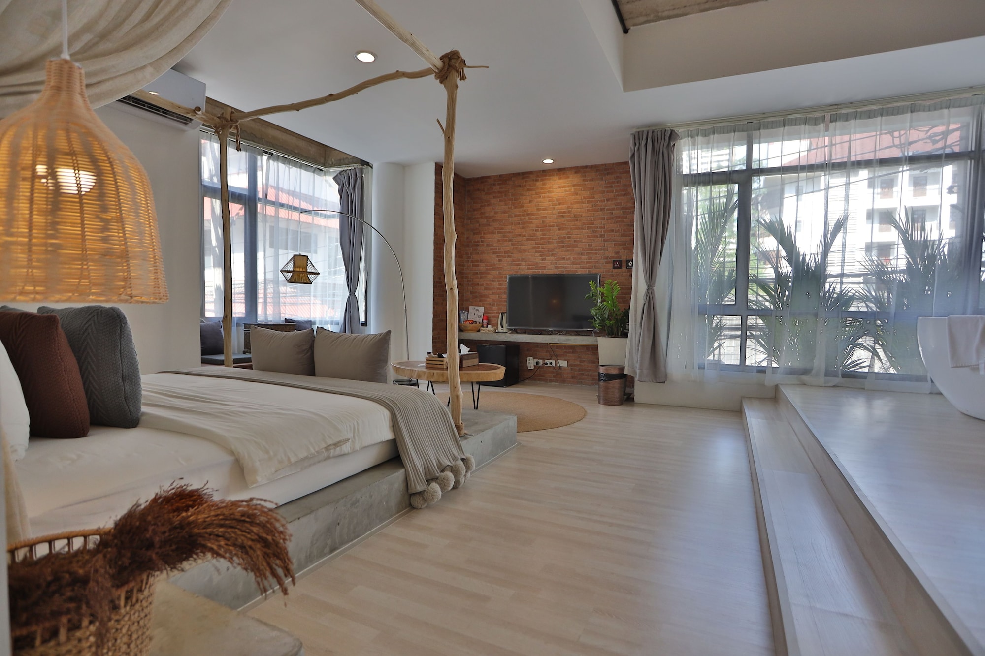 Luxury, King Bed, Bathtub