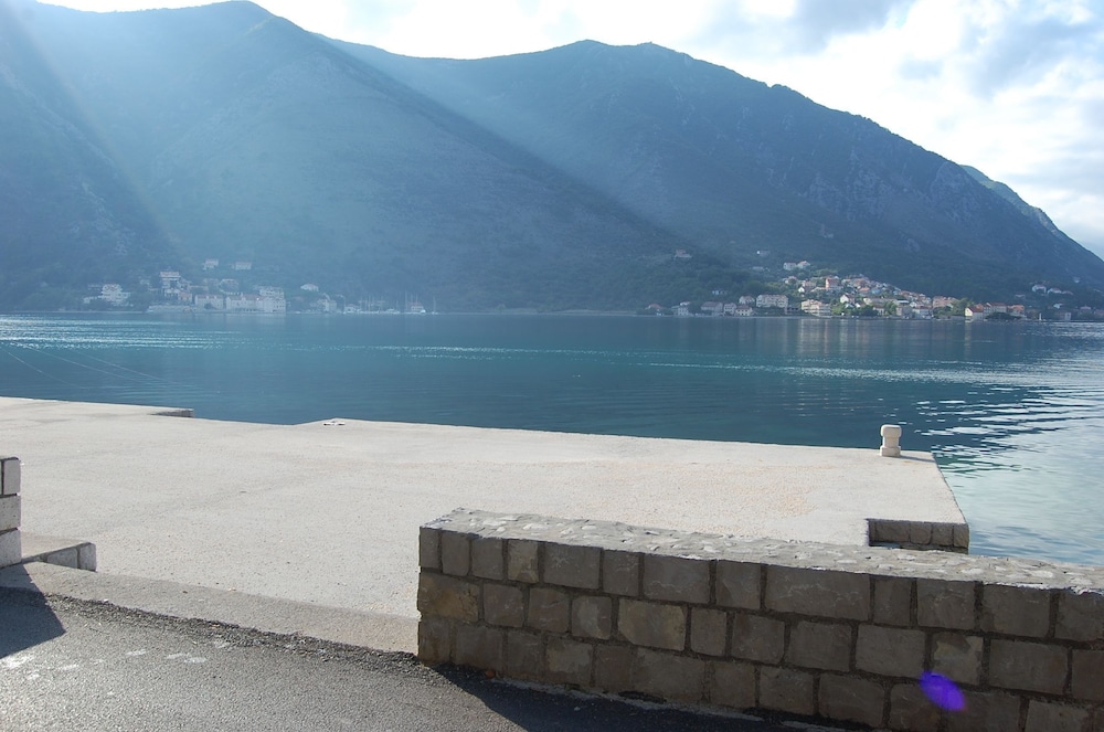 Apartments Dobrotski Dvori 13/64